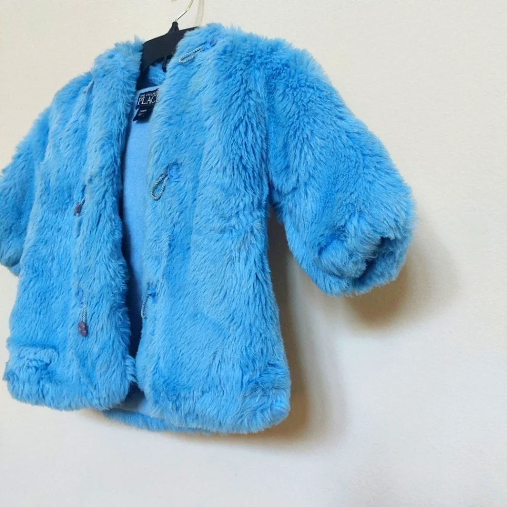 THE CHILDREN'S PLACE Girls 24 Months Beautiful Blue Teddy Coat.